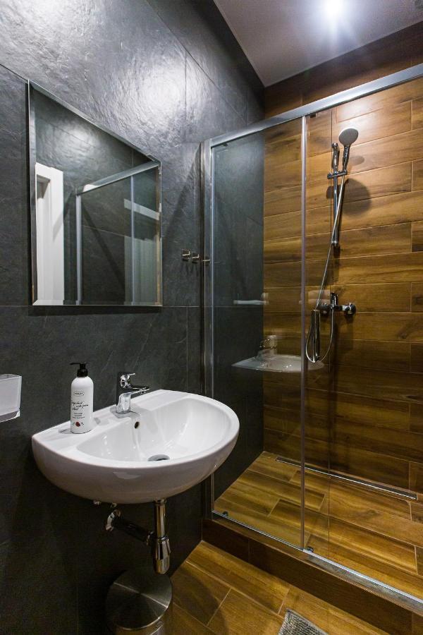 3 Vodna Apartment Lviv Buitenkant foto