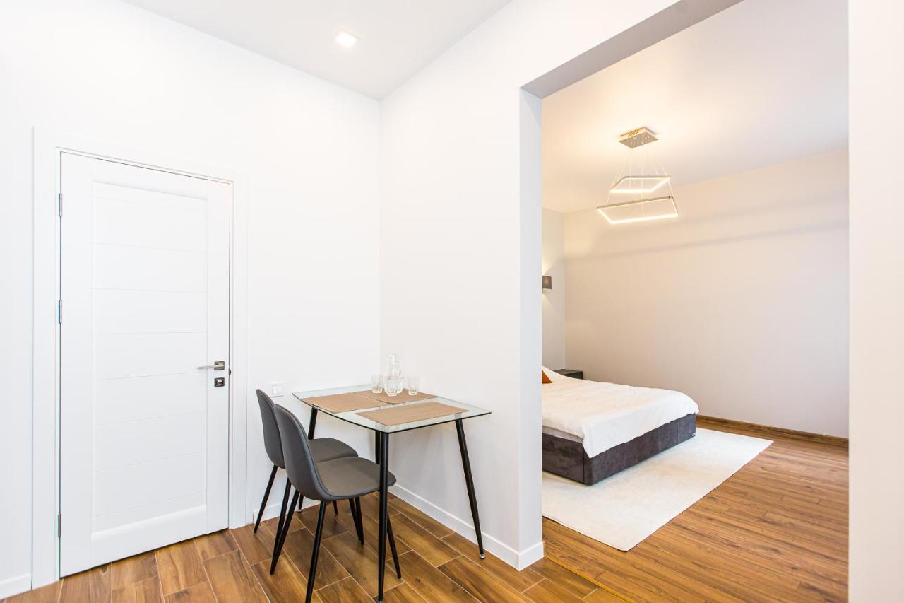 3 Vodna Apartment Lviv Buitenkant foto
