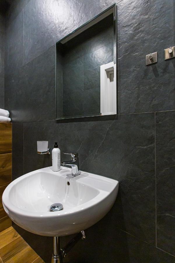 3 Vodna Apartment Lviv Buitenkant foto